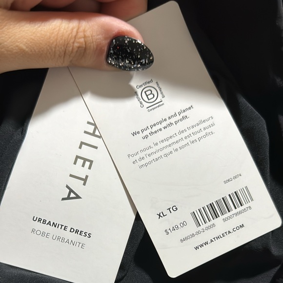 Athleta Urbanite Dress // Black - Picture 15 of 16